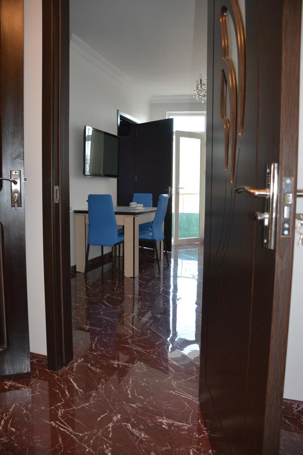 Apartment Nona Vox Batumi Exterior foto